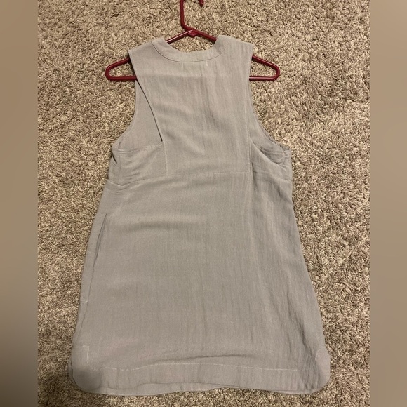 Sleeveless Grey Women Tunic, Gray Dress W/pockets, v-neck loose fit shirt dress - Picture 4 of 5